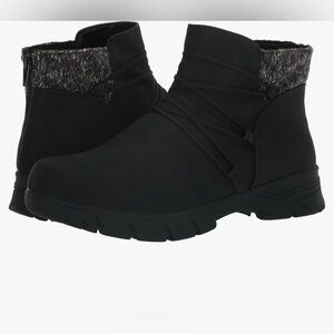 Easy street Stefani Knit booties 9.5 WW extra wide width new with box**